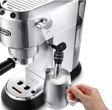 Dedica deluxe pump espresso machine - EC685