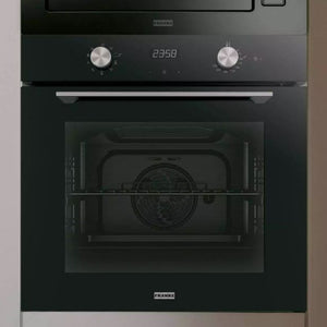 Horno eléctrico maris - FMA 86 H BK  Voltaje: 220V Potencia máxima: 2750W Control: Botón giratorio Hidrolítico: Si Capacidad: 71 L Funciones: (9) Convencional; limpieza vapor; horno de convección; grill; turbo grill; descongelado; calentamiento inferior; aire forzado; pan Cierre suave: Si Guías telescópicas: Si Clasificación energética: A