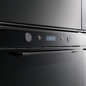 Horno eléctrico - FMY 98 P BK  Voltaje: 220V Potencia máxima: 3,65 kW Control: Botón Push/pull Pirolítico: Si Capacidad: 73 L Funciones: (10); convencional, horno de convección, aire forzado, grill, turbo grill, maxi cooking, pre calentamiento, eco aire forzado, cookassist, pirolisis Funciones Cookassist: 9 Cierre suave: Si Guías telescópicas: Si Clasificación energética: A++