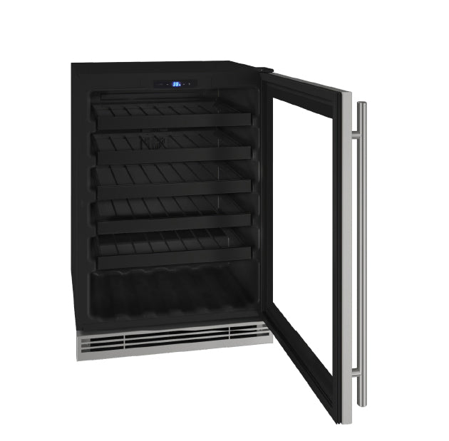 24” Refrigerador de vinos con marco de acero. El sistema de enfriamiento por convección proporciona un enfriamiento rápido y una temperatura constante. El interior inferior extendido maximiza las opciones de almacenamiento. Interior negro. La puerta de vidrio termopane doble, llena de gas argón, recubierta de LowE, brinda protección contra la luz ultravioleta dañina. Puerta y manija envolventes de acero inoxidable (7/8 ”de diámetro).