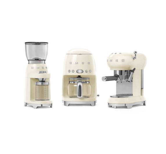 Espresso coffee machine smeg crema - ECF01CRUS