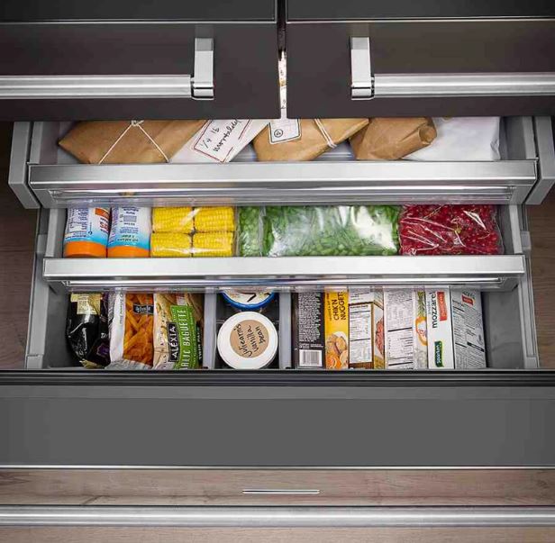 NEVECON FRENCH DOOR 91CM DE ANCHO ACERO INOX Capacidad de 730 Lts acero negro, 5 puertas. Explorar nuevos sabores y recetas que llenen tus días de placer será más fácil gracias a Preserva® Food Care Sistema, un sistema pensado para extender más allá de lo imaginable la preservación de tus alimentos, manteniendo la mejor calidad, sus cualidades de sabor y nutrientes trabajando del lado de una alimentación saludable.